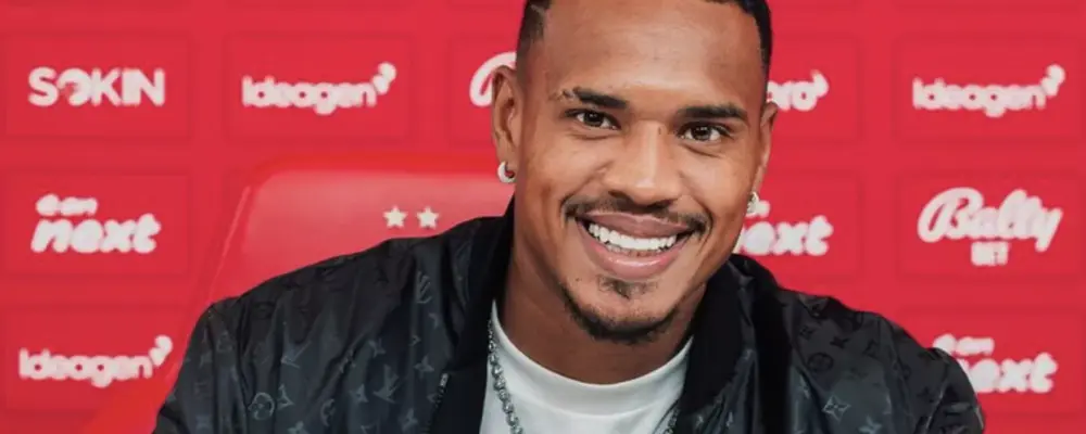 John, ex-Botafogo, é anunciado pelo Nottingham Forest