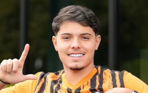 Luca Meirelles se despede do Santos e é oficializado no Shakhtar Donetsk