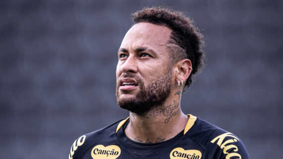 Neymar em treino do Santos na Vila Belmiro (foto: Raul Baretta/Santos)