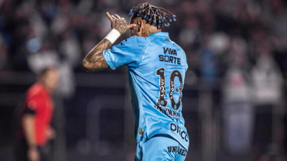 Neymar comemora gol pelo Santos contra o Juventude (foto: Raul Baretta/Santos)