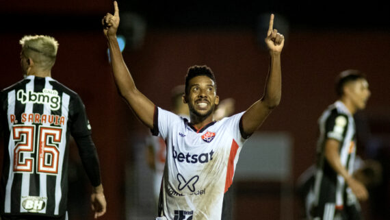 Na última vez em que foi ao Barradão, Atlético sofreu quatro gols do Vitória (foto: Divulgação/Vitória)