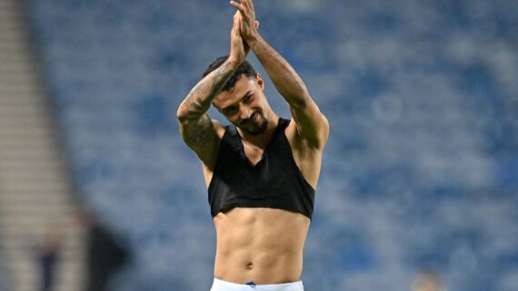 Jefté bate palmas (foto: Andy Buchanan/AFP)