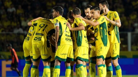 Jogadores do Mirassol reunidos (foto: JP Pinheiro/Agência Mirassol)