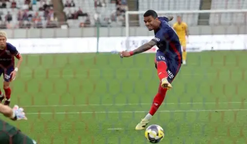 São Paulo desiste de Marcelo Ryan e busca novo centroavante