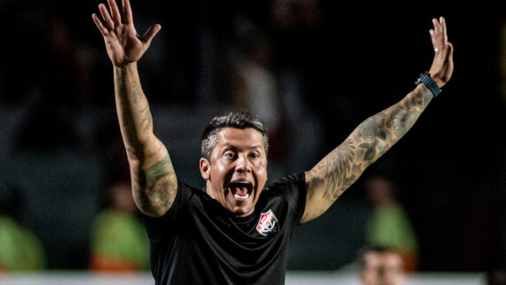 Carpine, técnico do Vitória (foto: Victor Ferreira / EC Vitória)