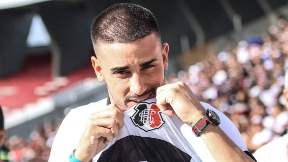 Thiago Galhardo foi o grande reforço do Santa Cruz para 2025 (foto: Evelyn Victória/SCFC)