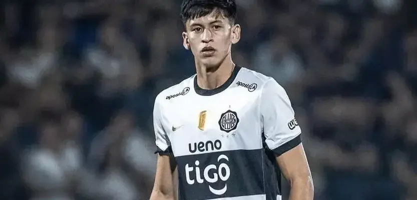 Vasco fecha com jovens promessas Grance e Torrealba para o sub-20