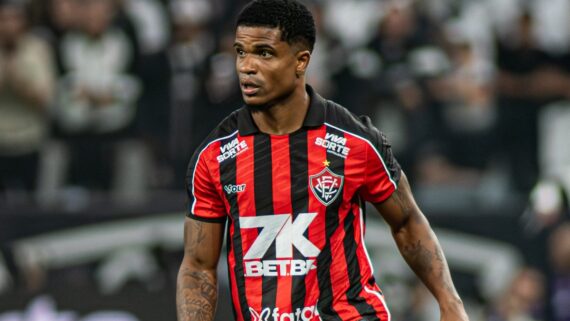 Jamerson, lateral-esquerdo do Vitória (foto: Victor Ferreira/Vitória)