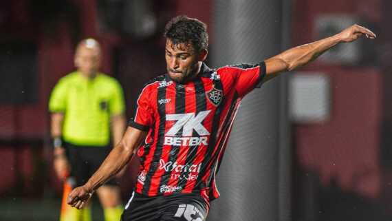 Lance de Vitória x Grêmio (foto: Victor Ferreira / EC Vitória)