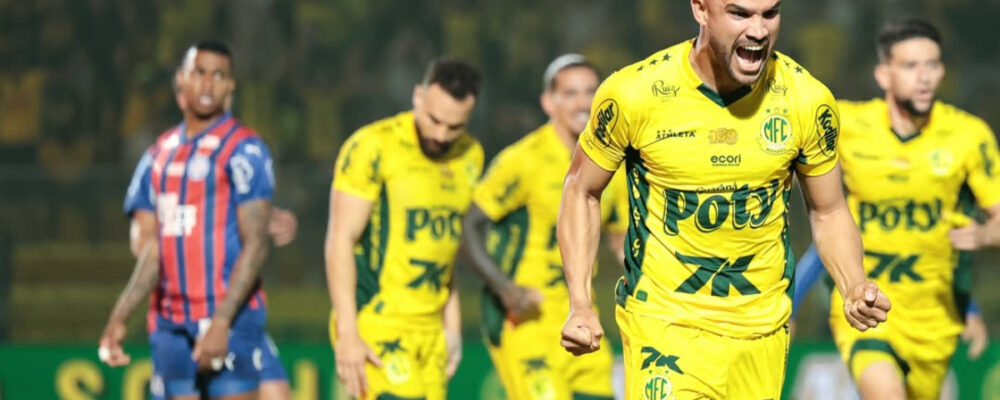 Mirassol surpreende, goleia Bahia e chega perto do G4 do Brasileiro