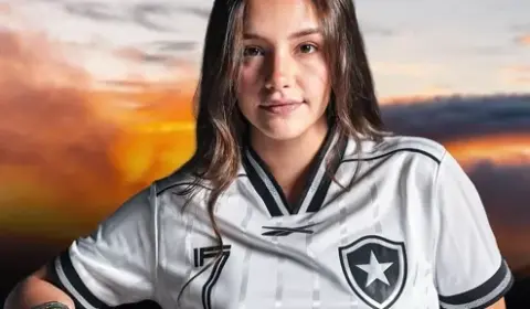 Botafogo lança camisa branca inspirada nos anos 90 para 2025