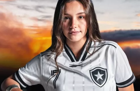 Botafogo lança camisa branca inspirada nos anos 90 para 2025