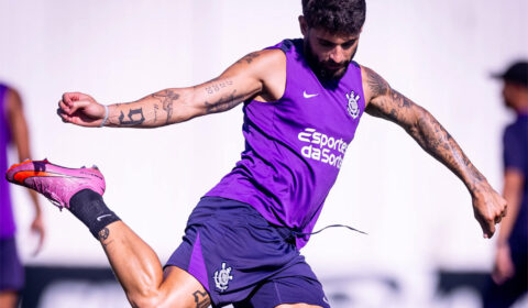 Yuri Alberto treina em reapresentação do Corinthians e se aproxima de retorno