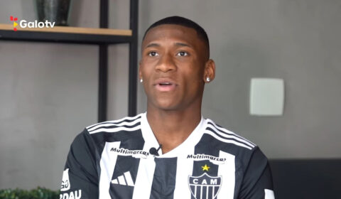 Patrick revela amizade com ídolo do Atlético: ‘Me dá esporro quando precisa’