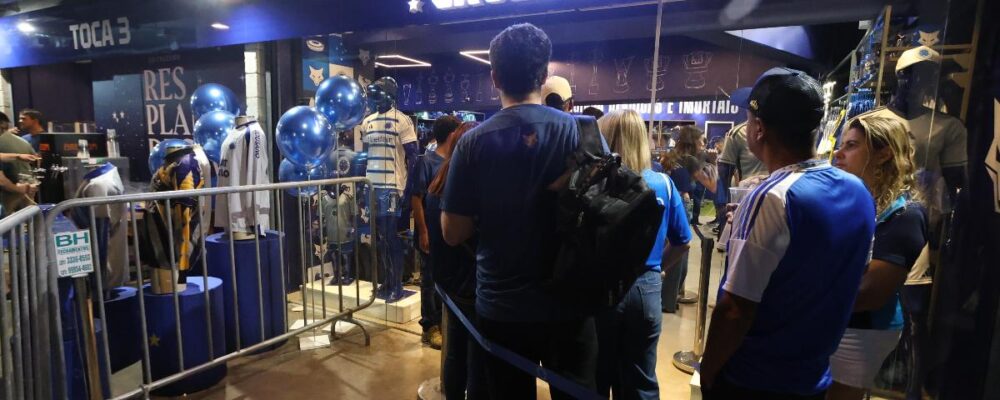 Camisas e outros produtos: por dentro da nova loja do Cruzeiro no Mineirão