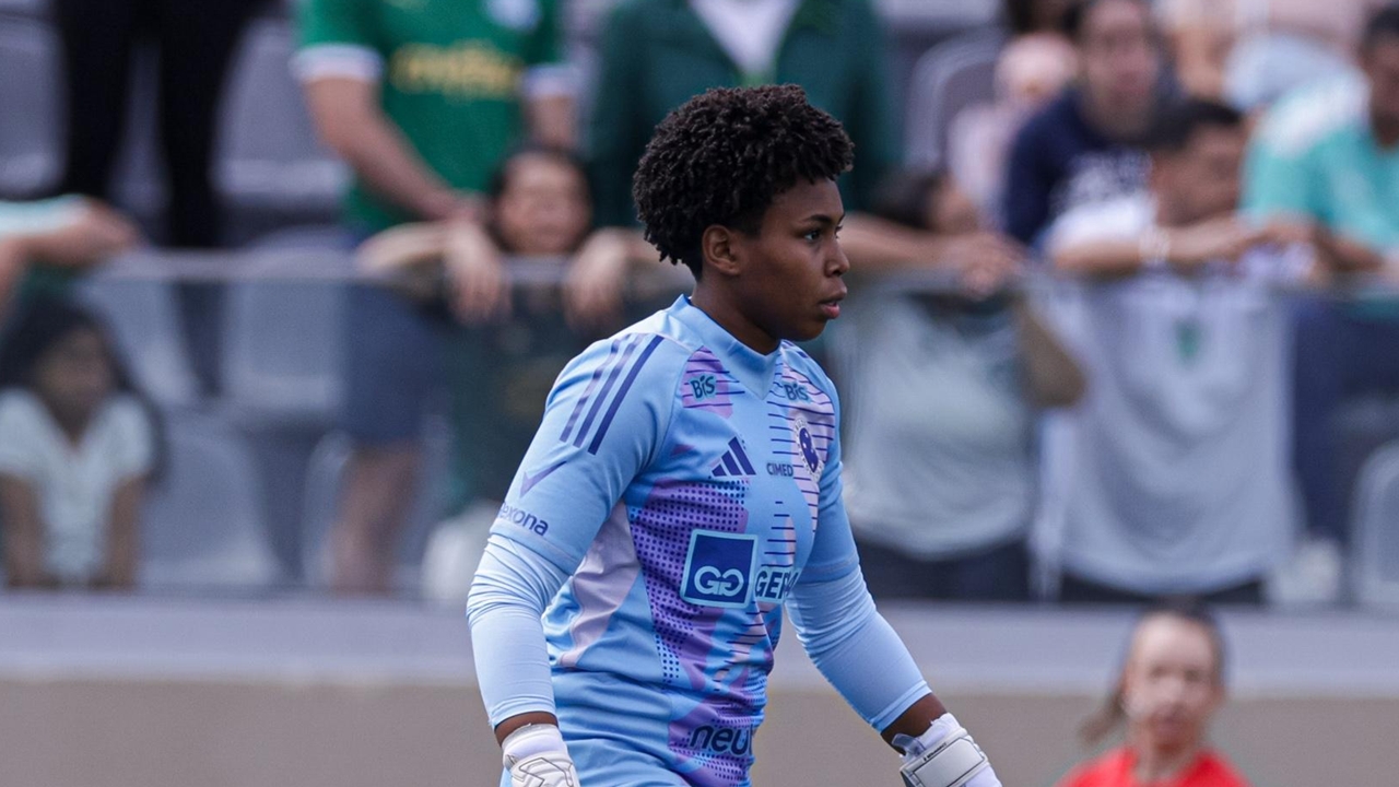 Goleira do Cruzeiro dá detalhes de preparação para clássico com Atlético