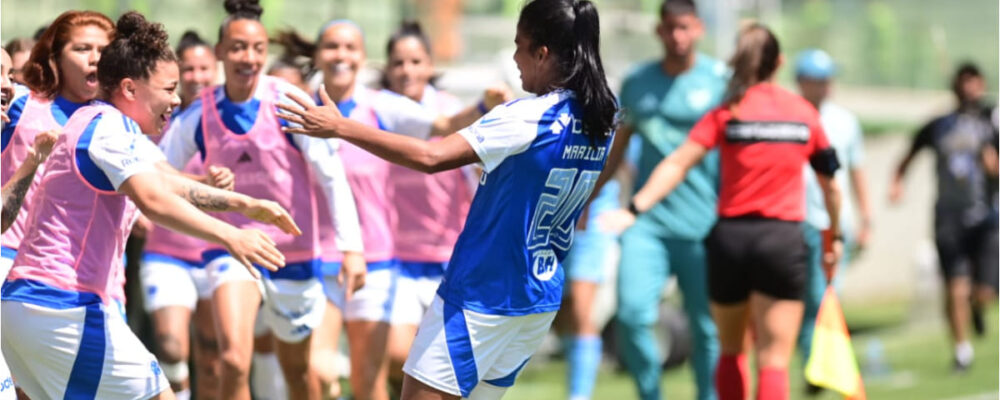 Técnico do Cruzeiro revela sacrifício físico de atacante: ‘Convive com isso há meses’