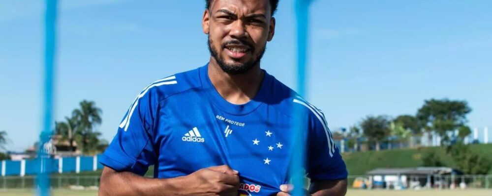 Ex-jogador do Cruzeiro vira destaque em acesso surpreendente na Série D