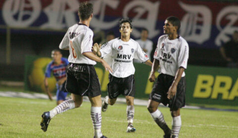 A única vez em que Atlético conseguiu façanha que precisa contra Cruzeiro