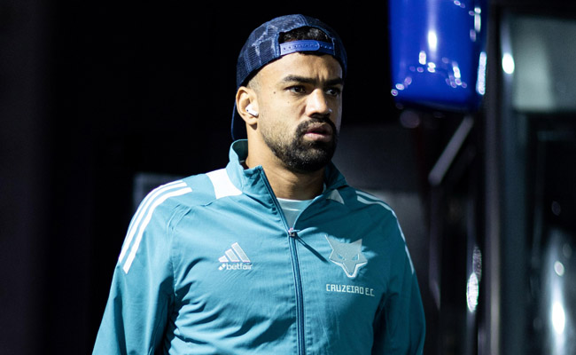 Fabrício Bruno diz que volta ‘tranquilaço’ ao Cruzeiro: ‘Privilegiado fisicamente’