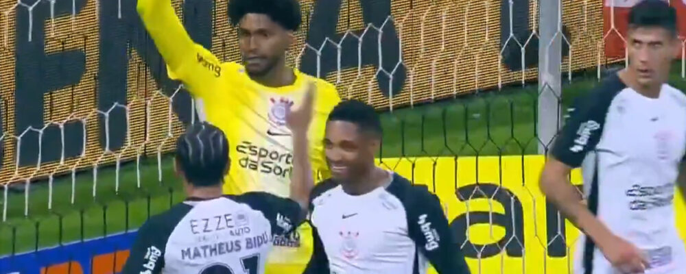 Hugo Souza defende pênalti em classificação do Corinthians na Copa do Brasil; assista