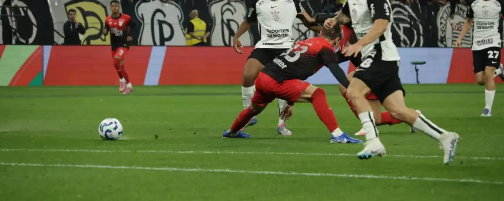 Gui Negão brilha e Corinthians avança na Copa do Brasil