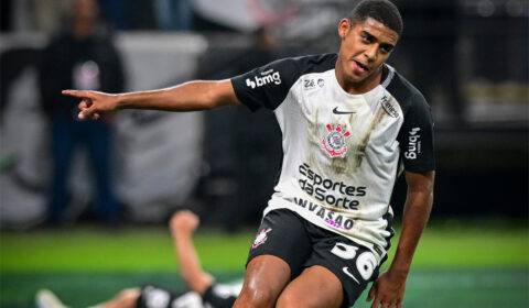 Corinthians bate Athletico-PR e espera Cruzeiro ou Atlético na Copa do Brasil