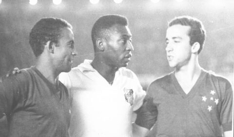 Ídolo do Cruzeiro evita arriscar placar no clássico: ‘Jogo complicado’