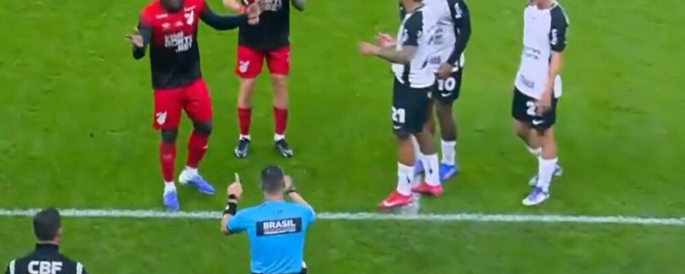 VAR anula gol em Corinthians x Athletico-PR pela Copa do Brasil; veja lance