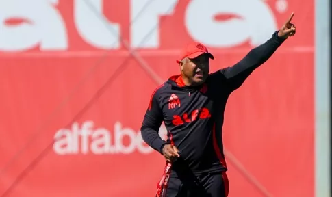 Internacional treina de olho no Palmeiras pelo Brasileirão Série A