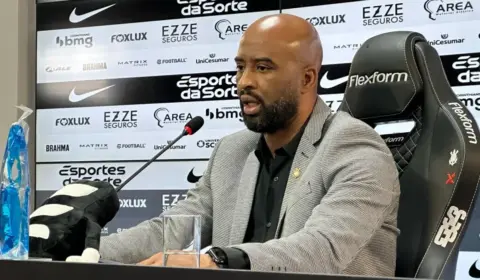 Diretor do Corinthians será julgado pelo STJD por reclamações contra arbitragem