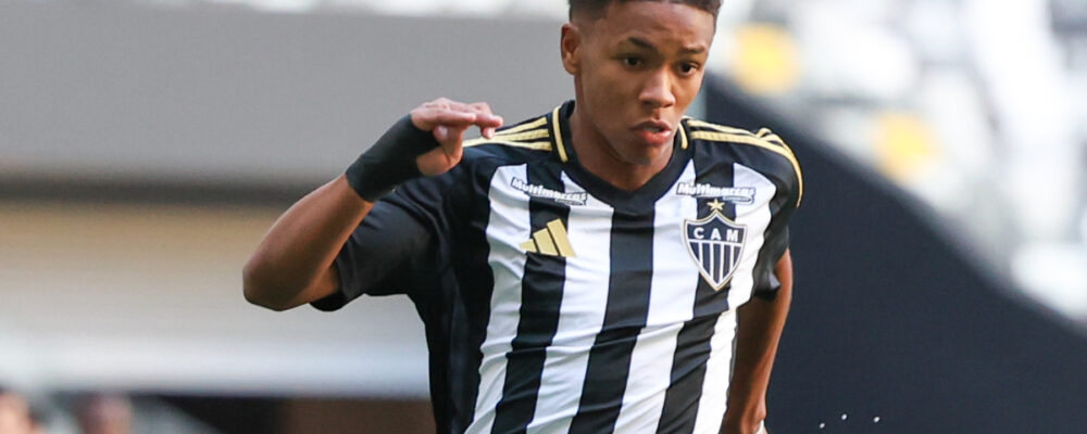 Veneno recusa propostas da Europa e espera mais chances no Atlético