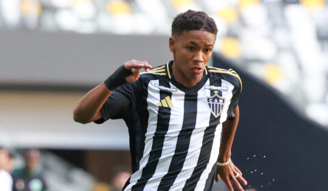 Veneno recusa propostas da Europa e espera mais chances no Atlético