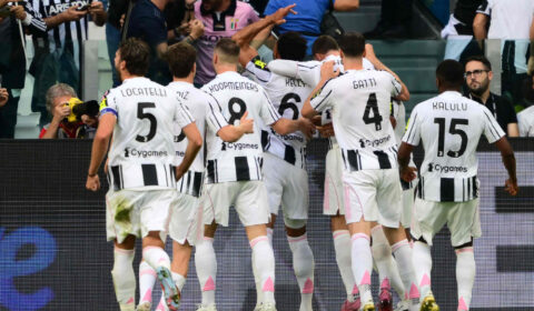 Ex-zagueiro do Atlético dá duas assistências em clássico italiano