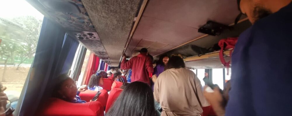 Cruzeiro: ônibus estraga, e torcedores vivem ‘aventura’ a caminho de SP