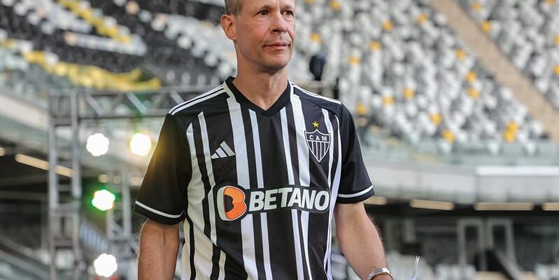 Presidente do Conselho do Atlético convoca reunião para votação importante < No Ataque