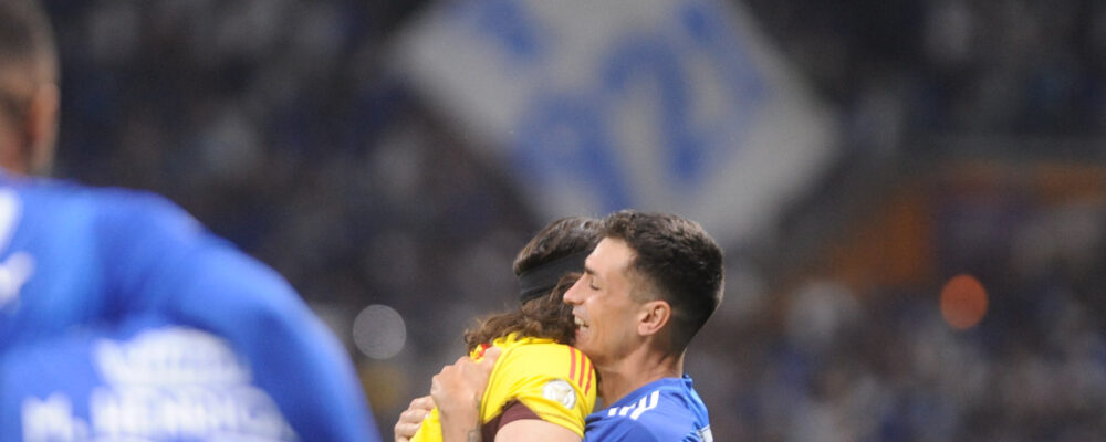 Ex-atacante do Cruzeiro quebra jejum após drama; ex-companheiros reagem