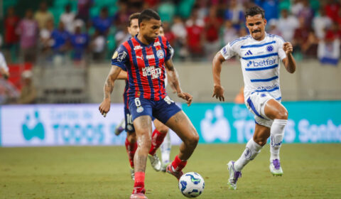 Preocupa? Titular do Cruzeiro sente e pede para sair no triunfo sobre o Bahia