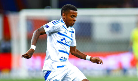 Como foi a estreia de Keny Arroyo com a camisa do Cruzeiro?