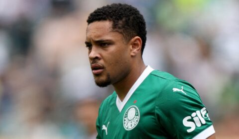 Leo Dias expõe áudios de Vitor Roque para a mãe: ‘Vagabunda, interesseira’