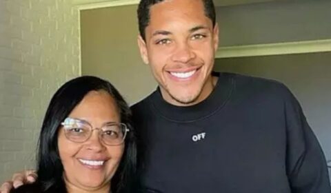 Mãe de Vitor Roque desabafa após vazamento de áudios: ‘Traição’ < No Ataque