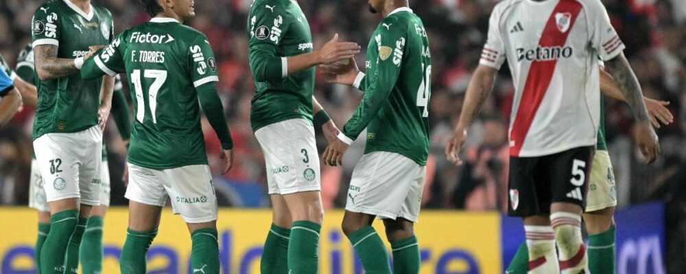 Palmeiras toma sufoco no fim, mas vence o River fora de casa pelas quartas da Libertadores < No Ataque