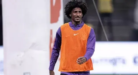 Talles Magno e Romero têm futuro indefinido no Corinthians