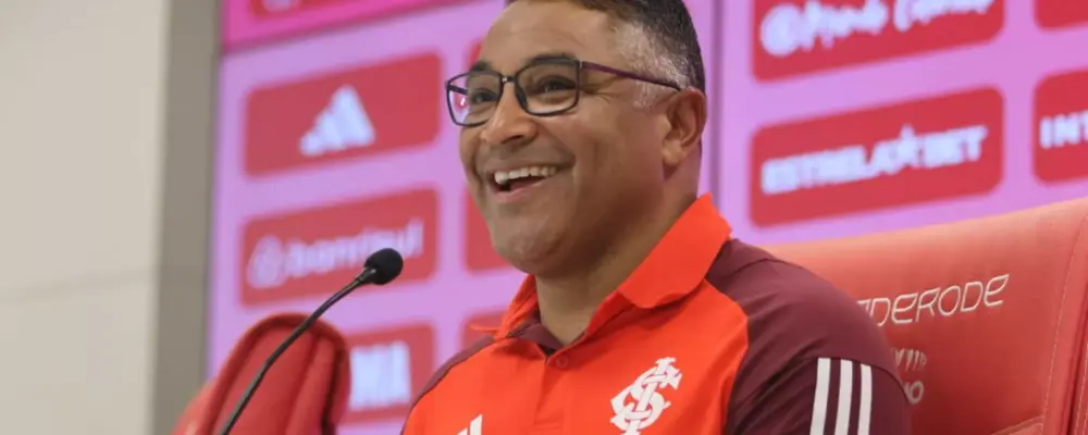 Inter banca Roger Machado e ressalta salários em dia em meio à pressão do Gre-Nal