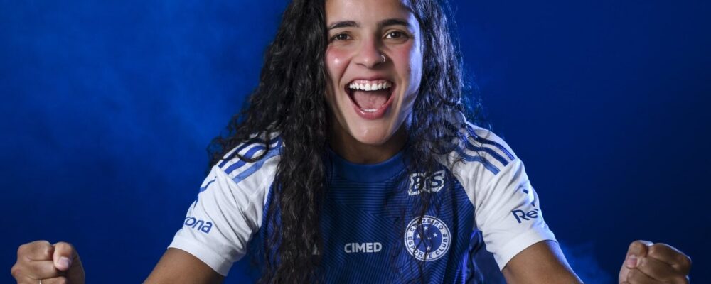 Cruzeiro anuncia venda milionária de lateral ao PSG