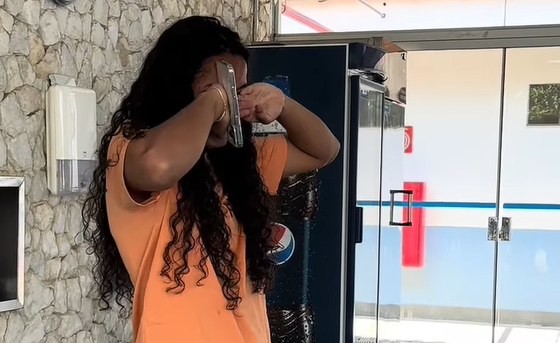 Lateral chora em despedida do Cruzeiro e promete: ‘Eu volto!’