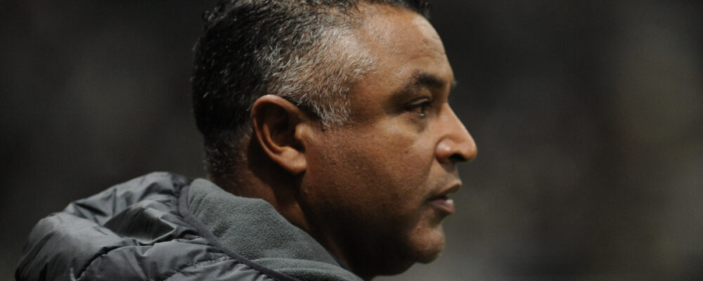 Inter demite o técnico Roger Machado após derrota para o Grêmio