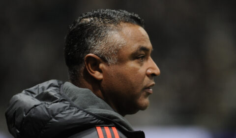Inter demite o técnico Roger Machado após derrota para o Grêmio