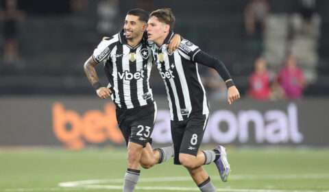 Algoz do Atlético nunca havia marcado pelo Botafogo e foi comprado a peso de ouro