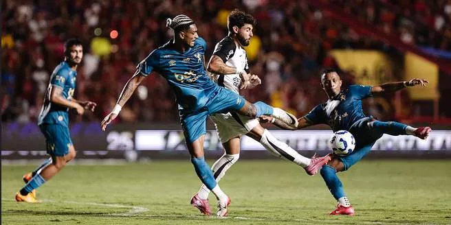 Dorival diz que Sport aproveitou erro do Corinthians